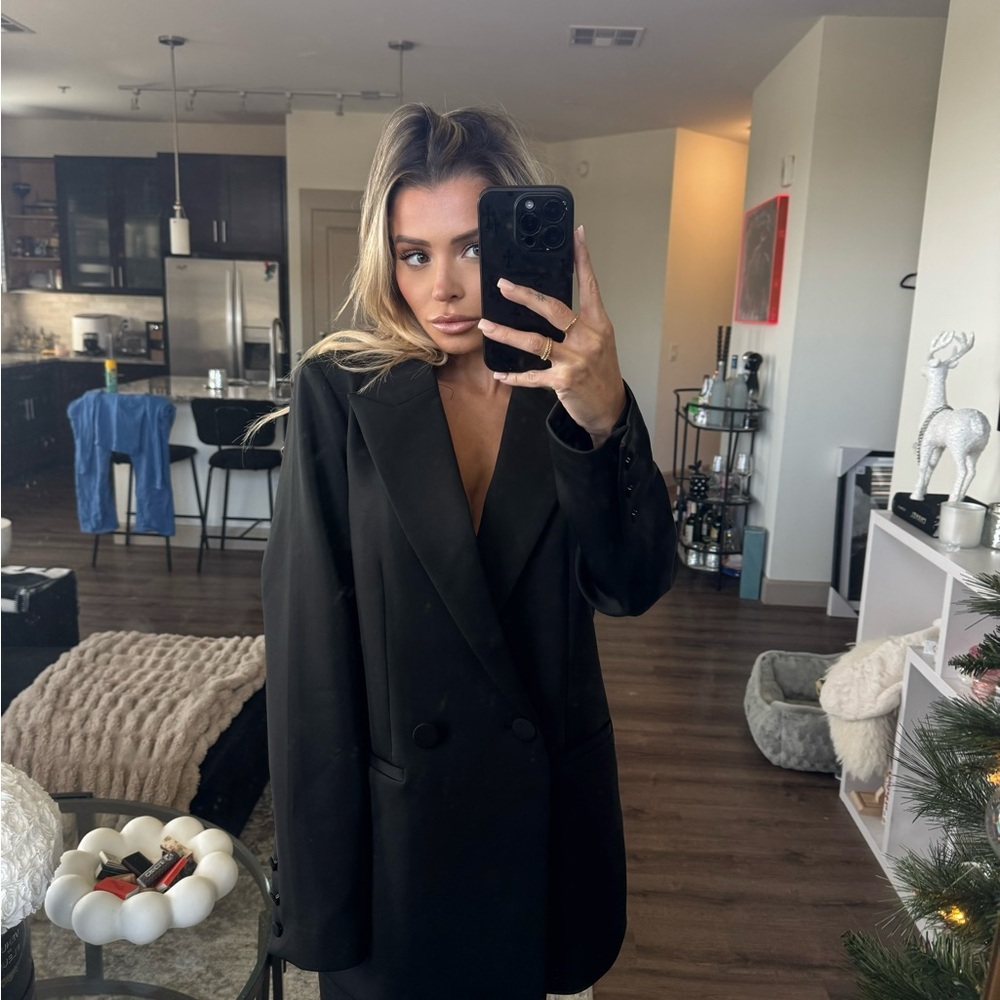 Good American Black Blazer
